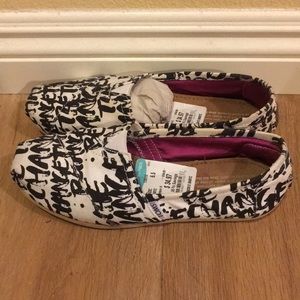 Black and White Toms